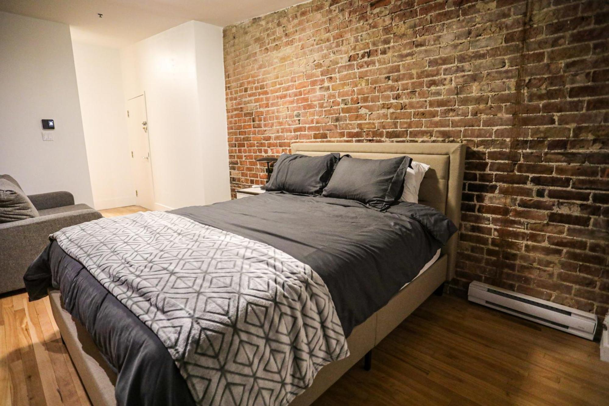 Elegant 1-bedroom In Old Port- 301 Montreal