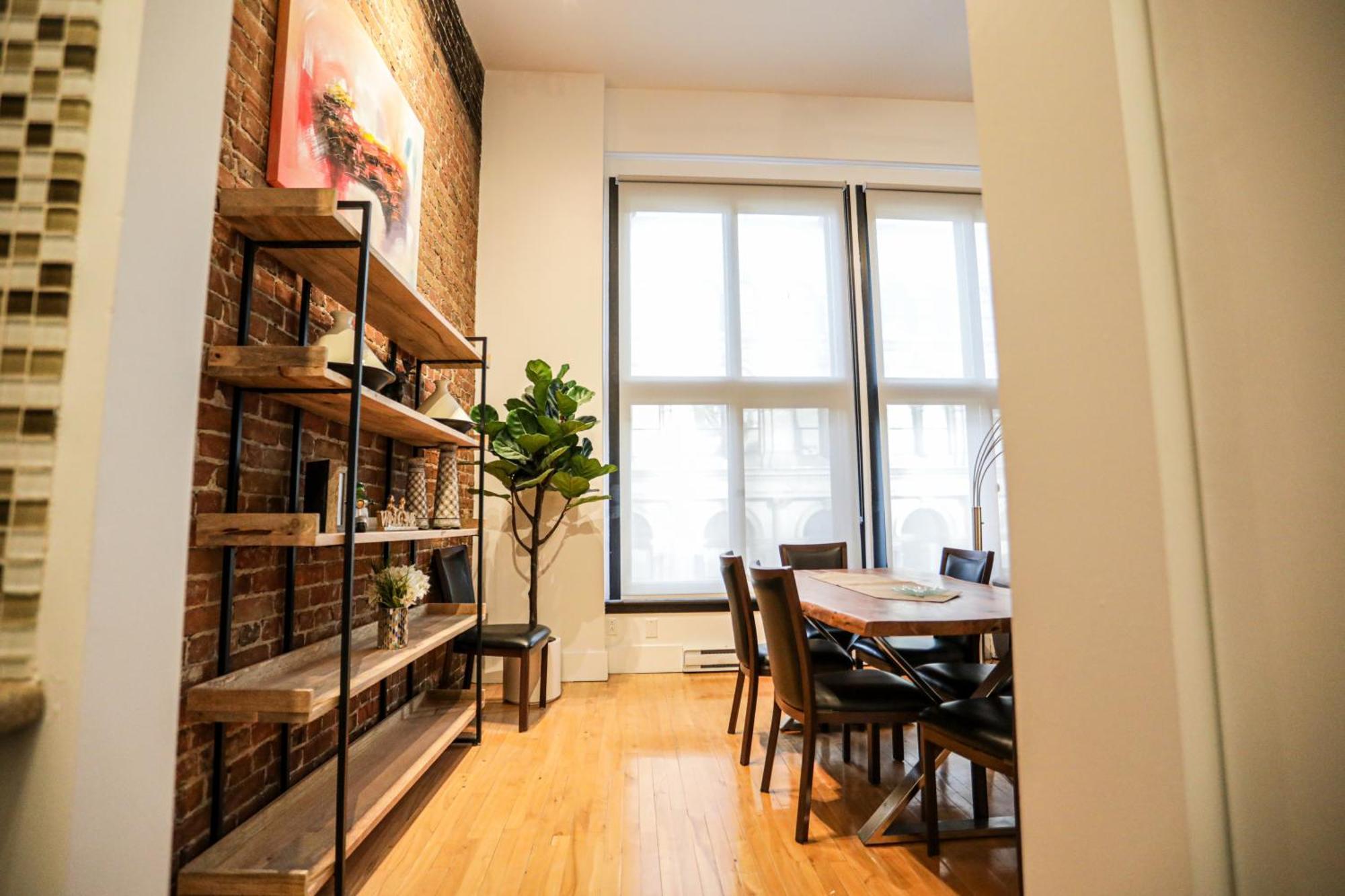 Elegant 1-bedroom In Old Port- 301 Apartment