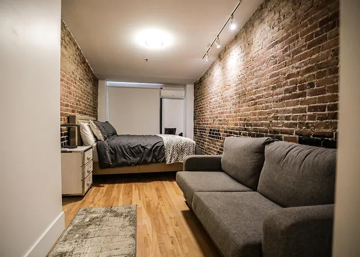 Elegant 1-Bedroom Apartment In Old Port- 301