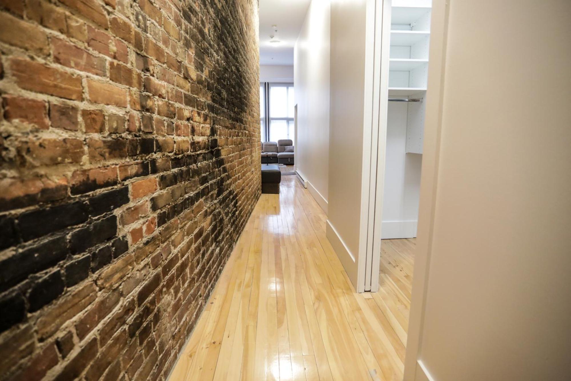 Elegant 1-bedroom In Old Port- 301