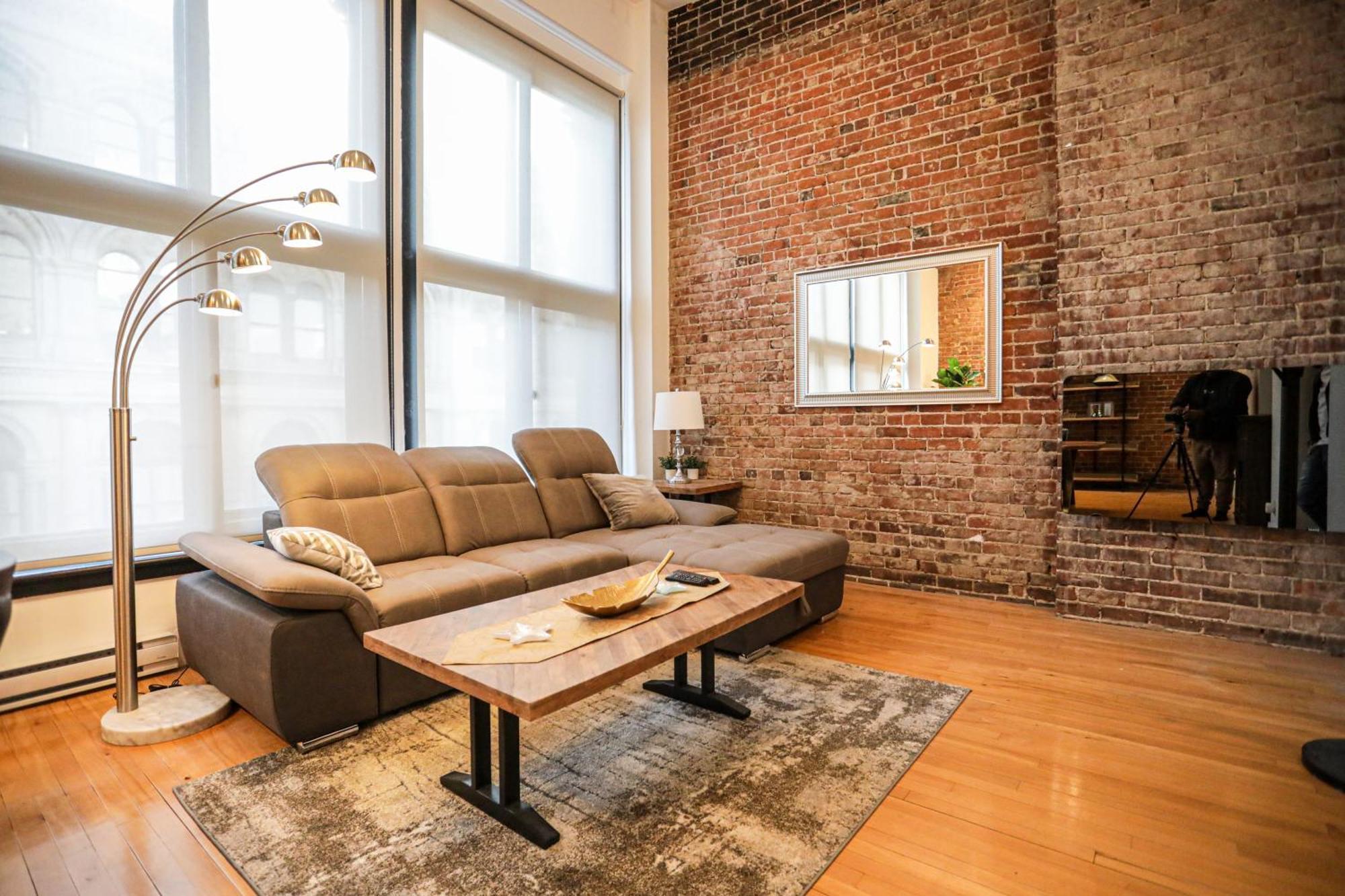 Elegant 1-bedroom In Old Port- 301 Apartment