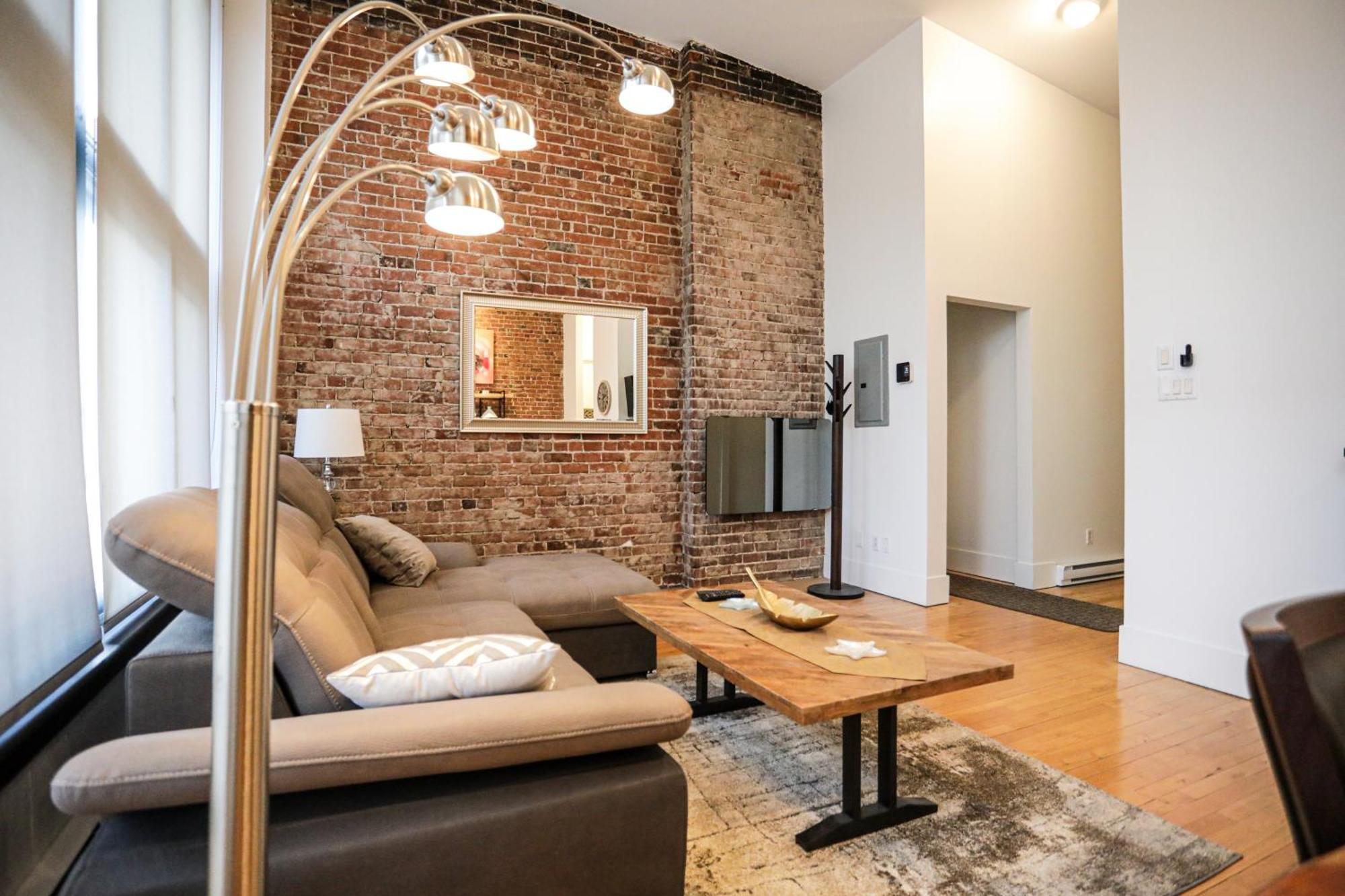 Apartment Elegant 1-bedroom In Old Port- 301