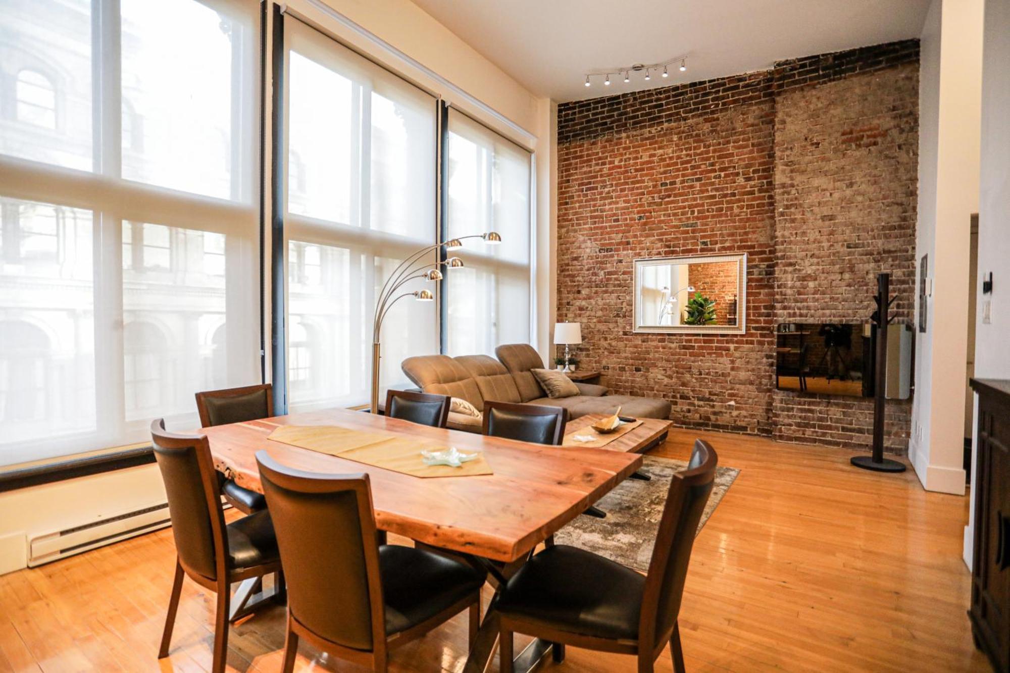 Elegant 1-bedroom In Old Port- 301 Apartment